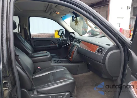 2007 Chevrolet Tahoe Ltz z USA, uszkodzony, nr VIN 1GNFC13077R275025